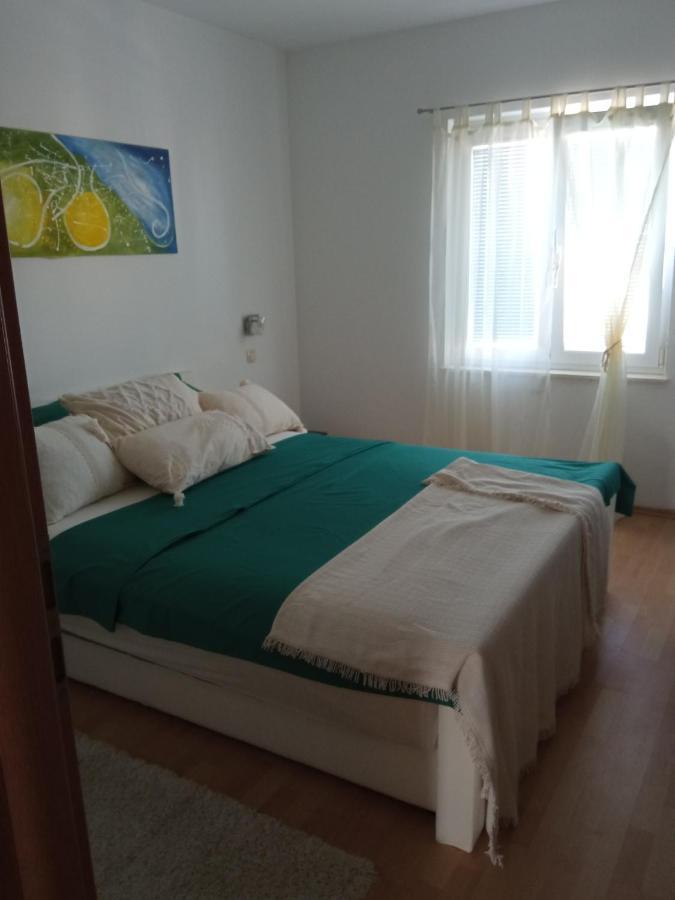 Apartments Tomic Vodice Kültér fotó
