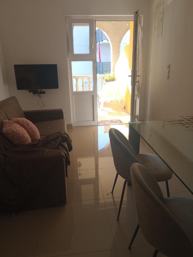Apartments Tomic Vodice Kültér fotó